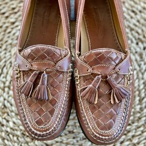 Johnston and Murphy Mens Brown Leather Woven Loafers with Tassels